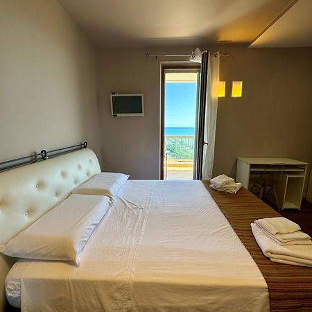 B&B L'Orizzonte 巴列塔 外观 照片